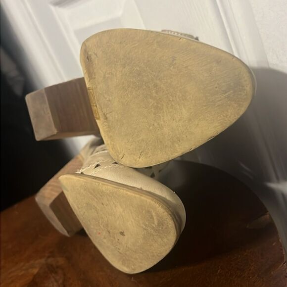 🔥 Mi.iM 'Trixi' Ankle Heeled Booties - Cream Color - 3” Rise Heel - Sz 6 - EUC - Picture 10 of 14